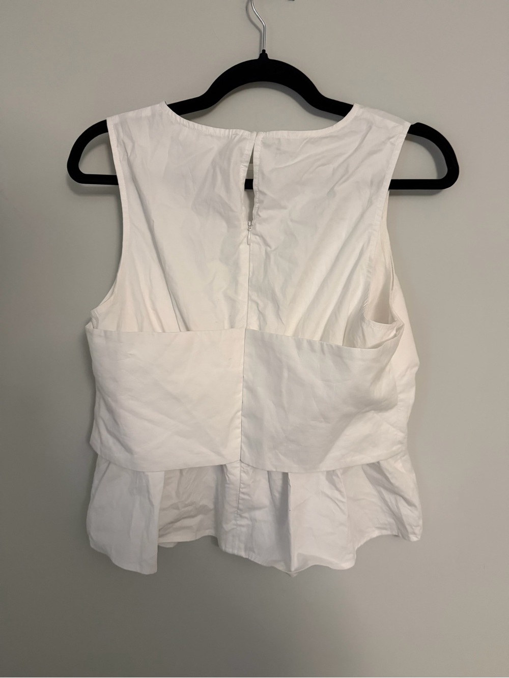 ASTR the label Isela twist White Twist-Sleeveless Top - Picture 9 of 9